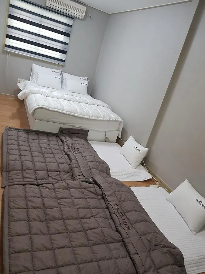 Business Hotel Gangseo Busan
